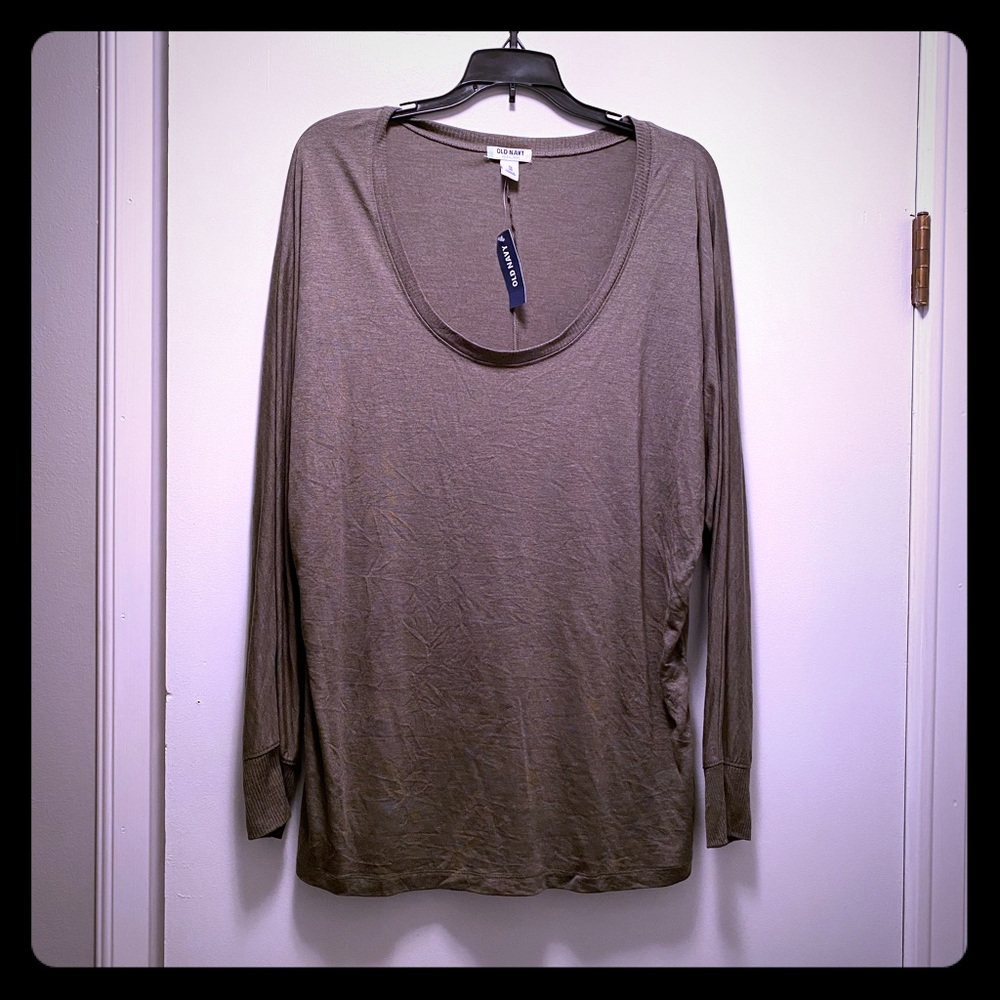 Women’s long sleeve top